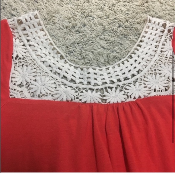 Free! American Eagle top with split sleeve - Picture 3 of 12